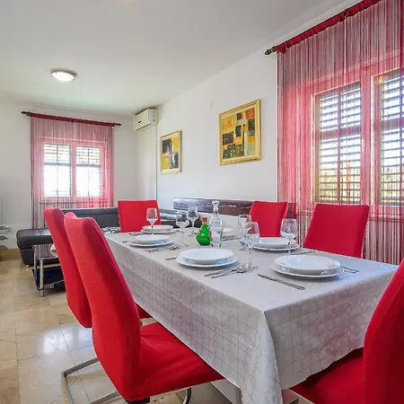 Apartman Sara
