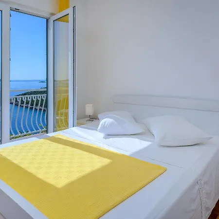 Apartman Sara *