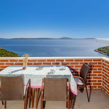 Apartman Sara *
