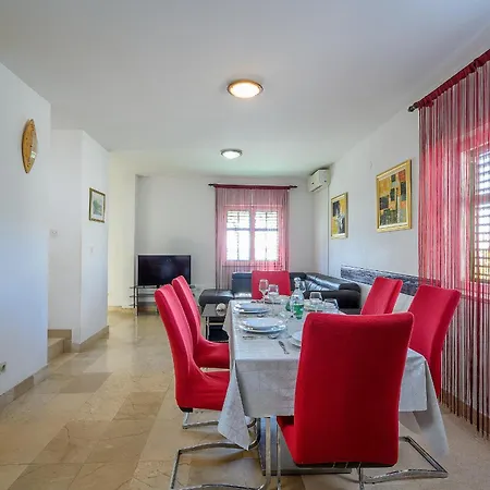 Sara Apartment Vinisce