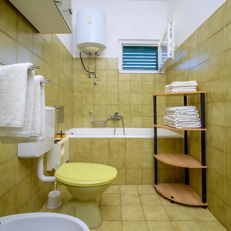 Apartment Sara Vinisce